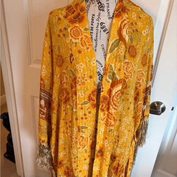 Spell Horses Short Fringe Robe M/L EC - Picture 4 of 9